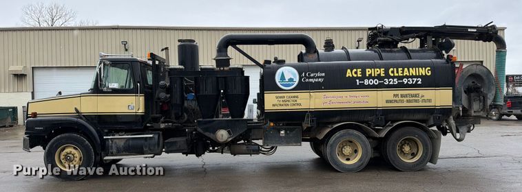 image for item ED5107 1999 Volvo WG sewer jetter truck