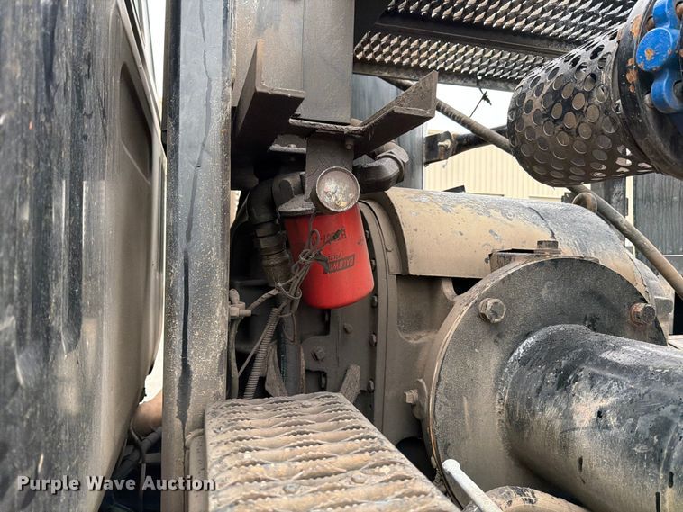 image for item ED5107 1999 Volvo WG sewer jetter truck