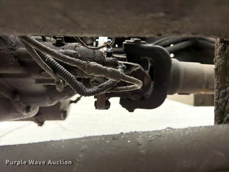 image for item ED5107 1999 Volvo WG sewer jetter truck