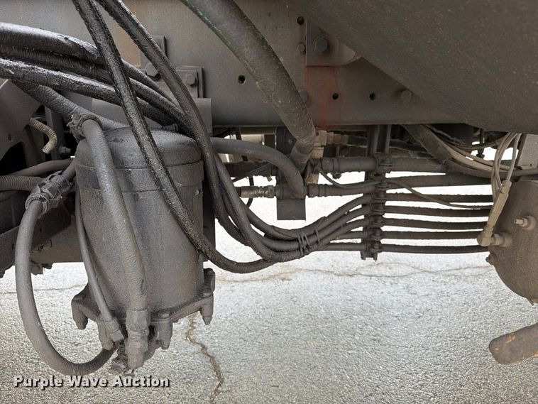 image for item ED5107 1999 Volvo WG sewer jetter truck