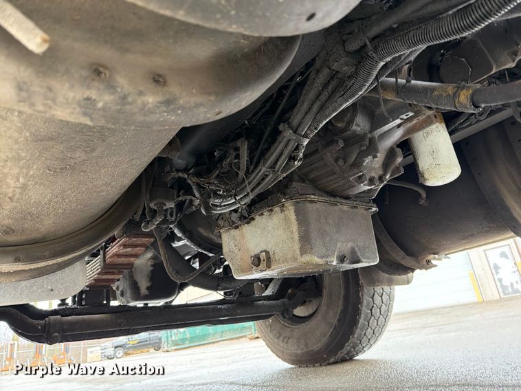 image for item ED5107 1999 Volvo WG sewer jetter truck