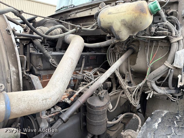 image for item ED5107 1999 Volvo WG sewer jetter truck