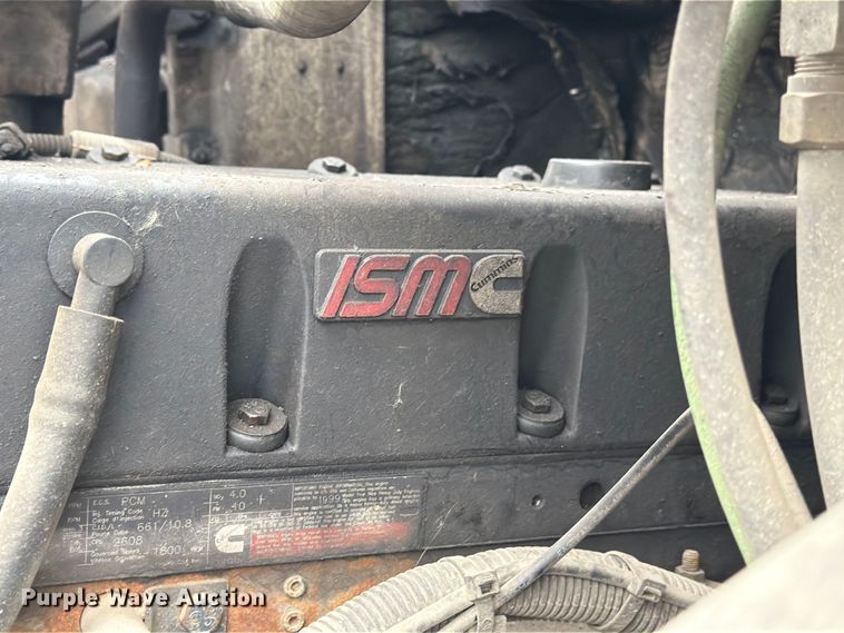 image for item ED5107 1999 Volvo WG sewer jetter truck