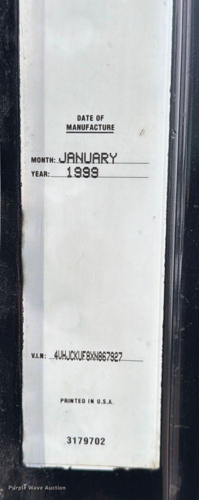 image for item ED5107 1999 Volvo WG sewer jetter truck