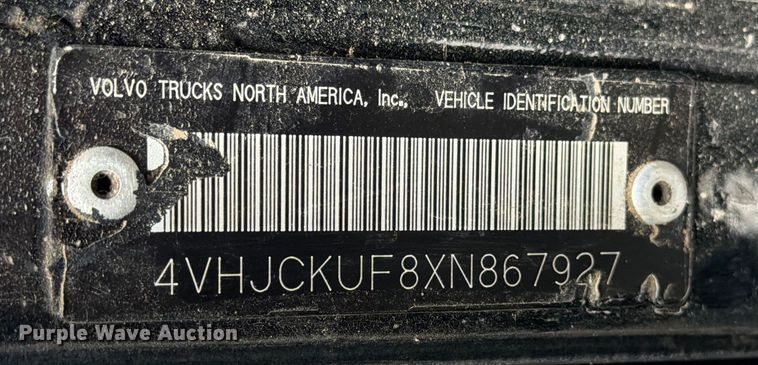 image for item ED5107 1999 Volvo WG sewer jetter truck