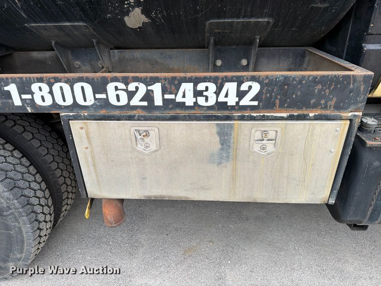 image for item ED5108 1991 Chevrolet C7000 sewer jetter truck
