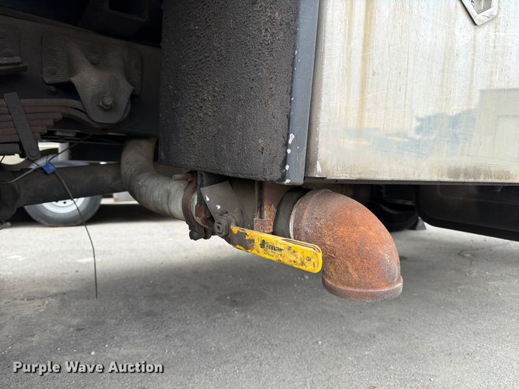 image for item ED5108 1991 Chevrolet C7000 sewer jetter truck