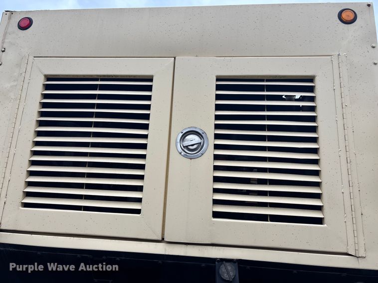 image for item ED5109 1992 GMC C7 sewer jetter truck