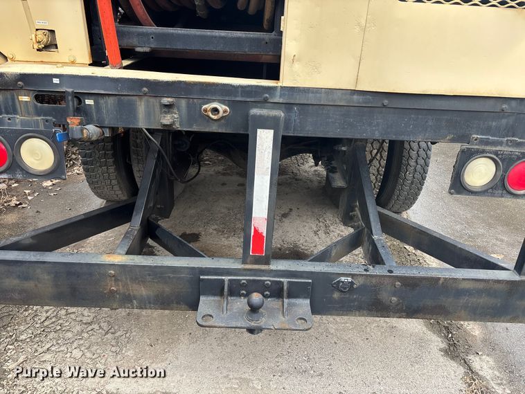 image for item ED5109 1992 GMC C7 sewer jetter truck