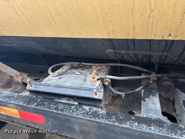 image for item ED5109 1992 GMC C7 sewer jetter truck