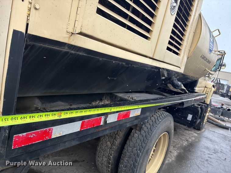 image for item ED5109 1992 GMC C7 sewer jetter truck