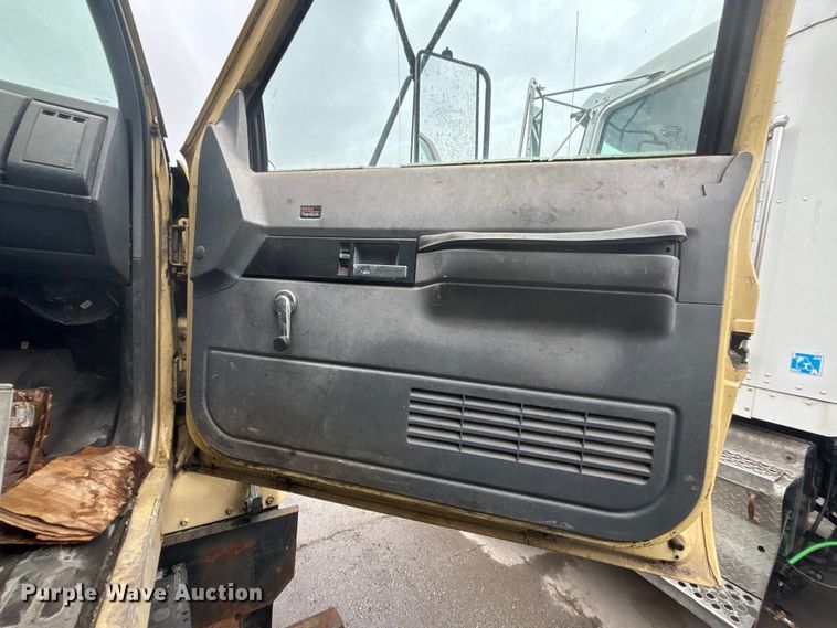 image for item ED5109 1992 GMC C7 sewer jetter truck