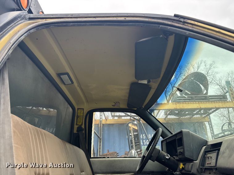 image for item ED5109 1992 GMC C7 sewer jetter truck