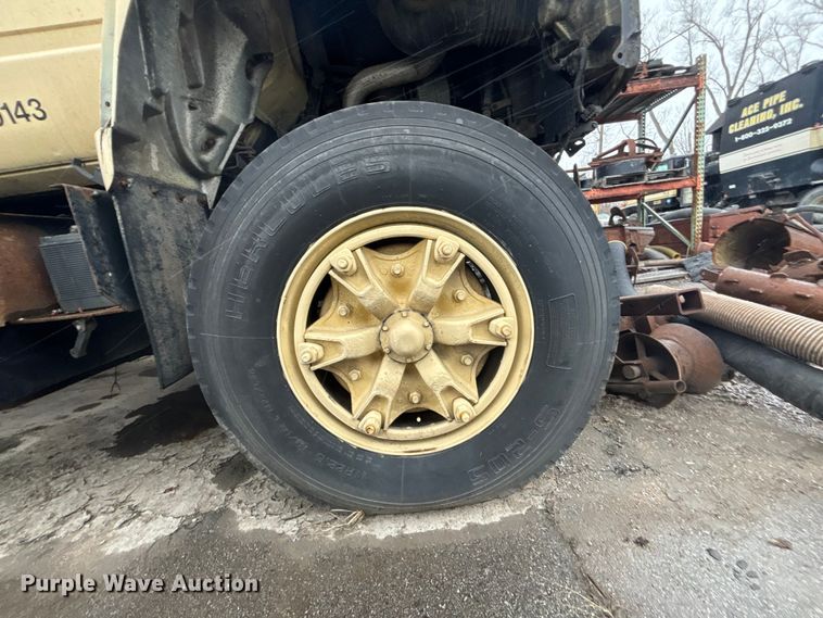 image for item ED5109 1992 GMC C7 sewer jetter truck