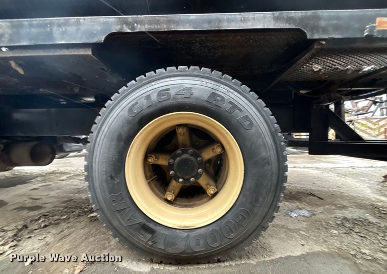 image for item ED5109 1992 GMC C7 sewer jetter truck