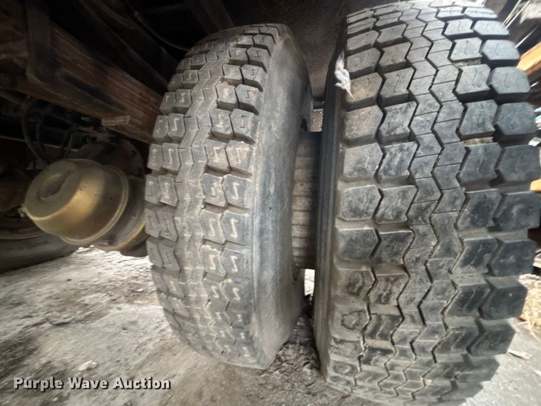 image for item ED5109 1992 GMC C7 sewer jetter truck