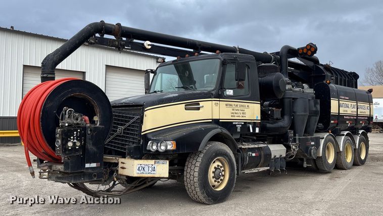 image for item ED5114 2003 Volvo Truck VHD sewer jetter truck