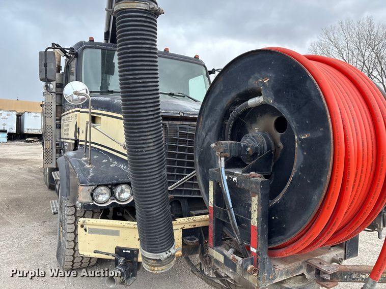 image for item ED5114 2003 Volvo Truck VHD sewer jetter truck
