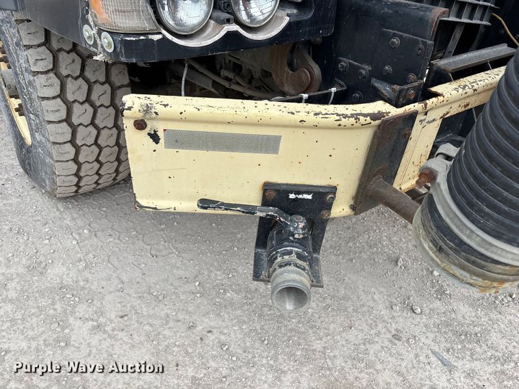 image for item ED5114 2003 Volvo Truck VHD sewer jetter truck