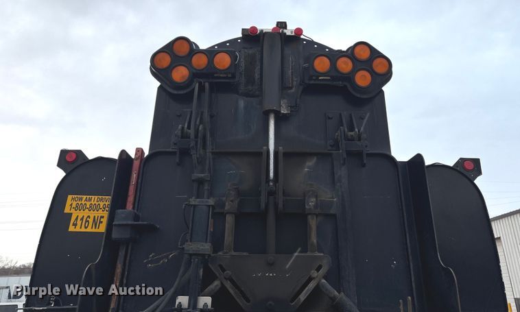 image for item ED5114 2003 Volvo Truck VHD sewer jetter truck