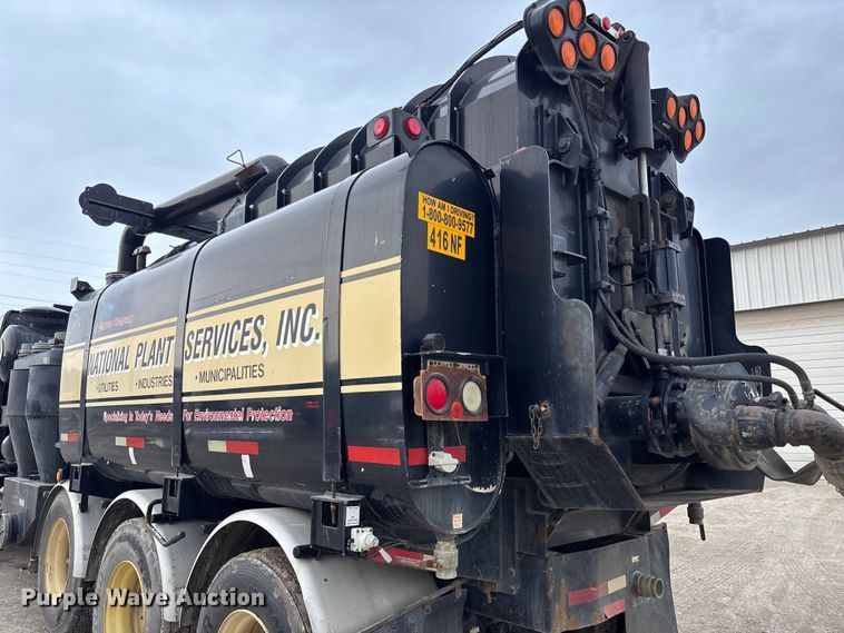 image for item ED5114 2003 Volvo Truck VHD sewer jetter truck