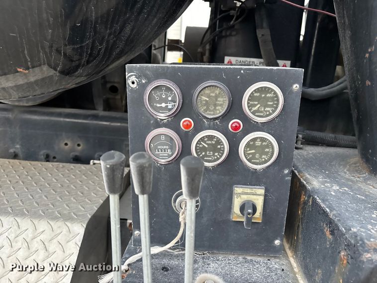 image for item ED5114 2003 Volvo Truck VHD sewer jetter truck