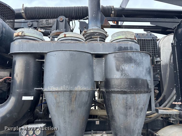 image for item ED5114 2003 Volvo Truck VHD sewer jetter truck