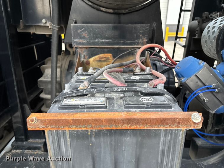 image for item ED5114 2003 Volvo Truck VHD sewer jetter truck