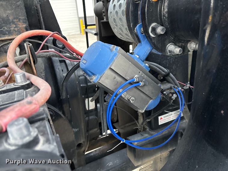 image for item ED5114 2003 Volvo Truck VHD sewer jetter truck