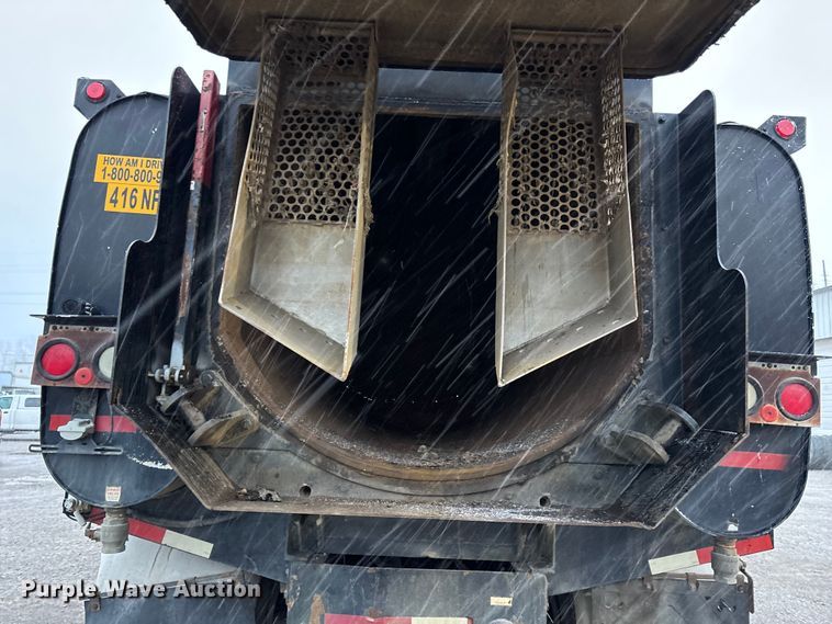 image for item ED5114 2003 Volvo Truck VHD sewer jetter truck