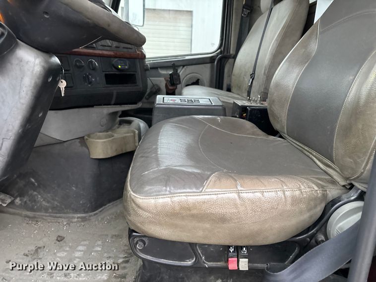 image for item ED5114 2003 Volvo Truck VHD sewer jetter truck