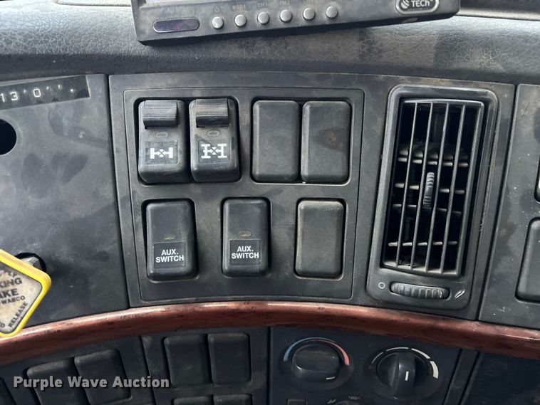 image for item ED5114 2003 Volvo Truck VHD sewer jetter truck