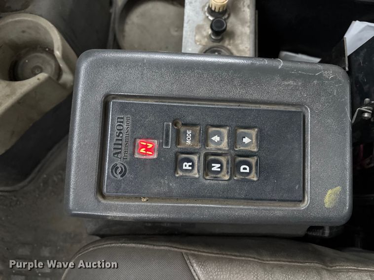 image for item ED5114 2003 Volvo Truck VHD sewer jetter truck