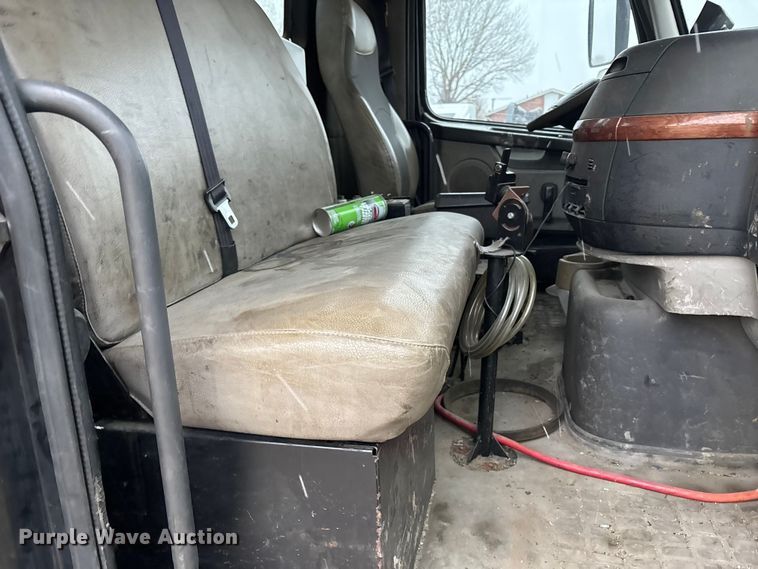 image for item ED5114 2003 Volvo Truck VHD sewer jetter truck