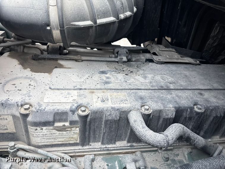 image for item ED5114 2003 Volvo Truck VHD sewer jetter truck