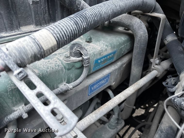 image for item ED5114 2003 Volvo Truck VHD sewer jetter truck