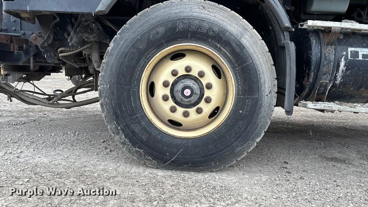 image for item ED5114 2003 Volvo Truck VHD sewer jetter truck