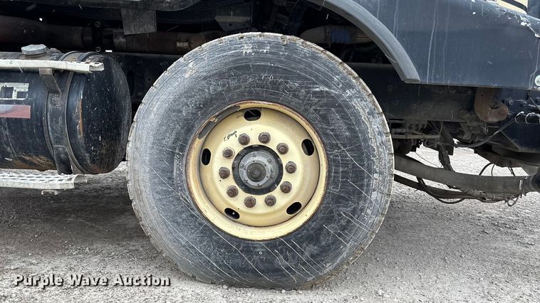 image for item ED5114 2003 Volvo Truck VHD sewer jetter truck