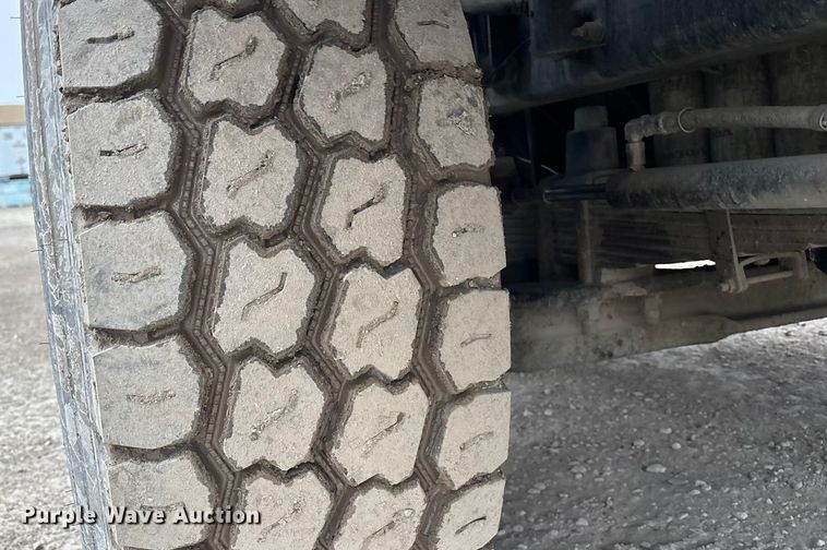 image for item ED5114 2003 Volvo Truck VHD sewer jetter truck