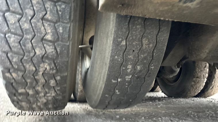 image for item ED5114 2003 Volvo Truck VHD sewer jetter truck