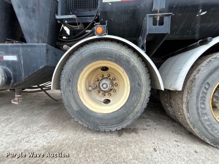 image for item ED5114 2003 Volvo Truck VHD sewer jetter truck