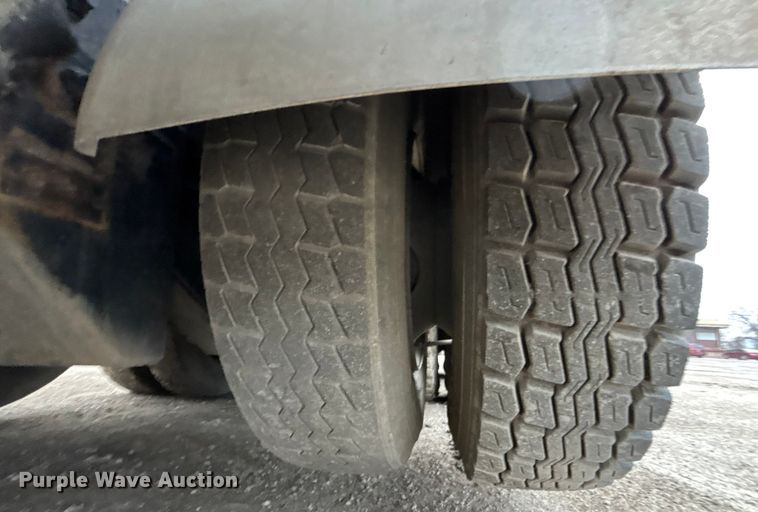 image for item ED5114 2003 Volvo Truck VHD sewer jetter truck