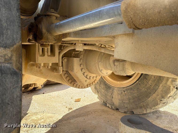 image for item ED5115 2005 Caterpillar 988G wheel loader