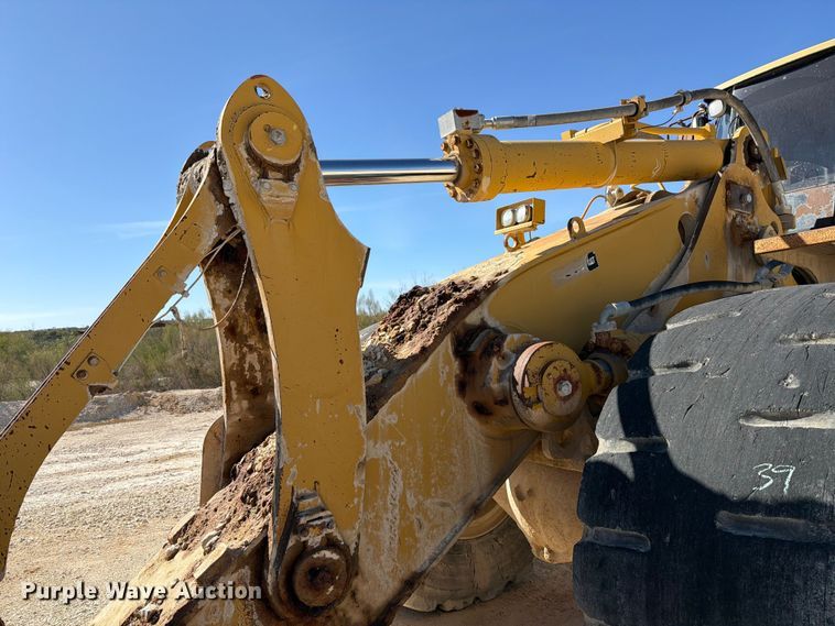 image for item ED5115 2005 Caterpillar 988G wheel loader