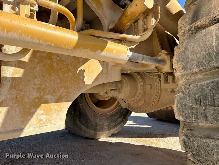 image for item ED5115 2005 Caterpillar 988G wheel loader