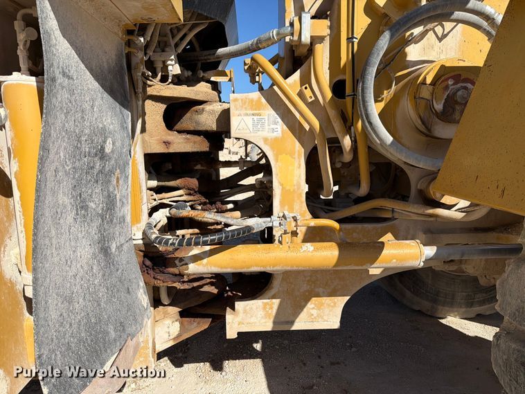 image for item ED5115 2005 Caterpillar 988G wheel loader
