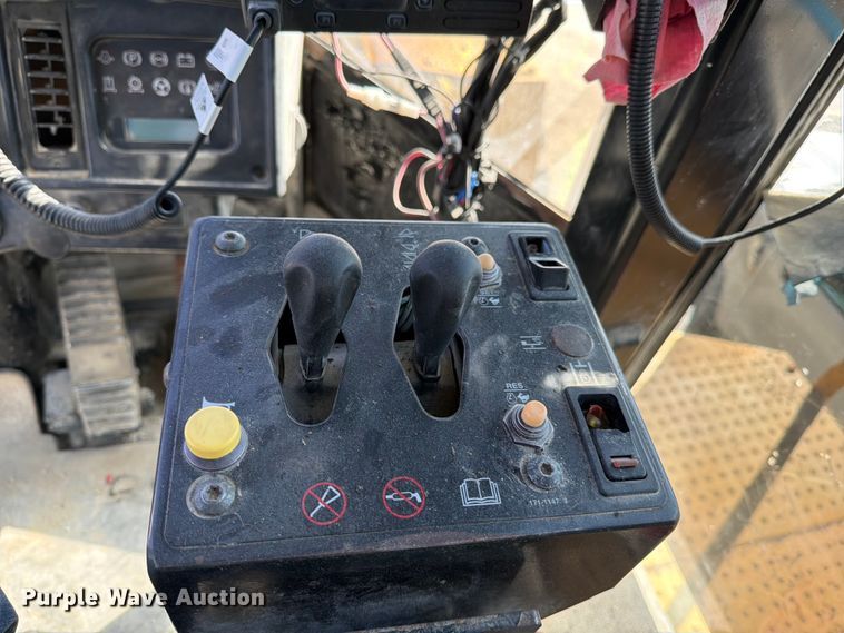 image for item ED5115 2005 Caterpillar 988G wheel loader