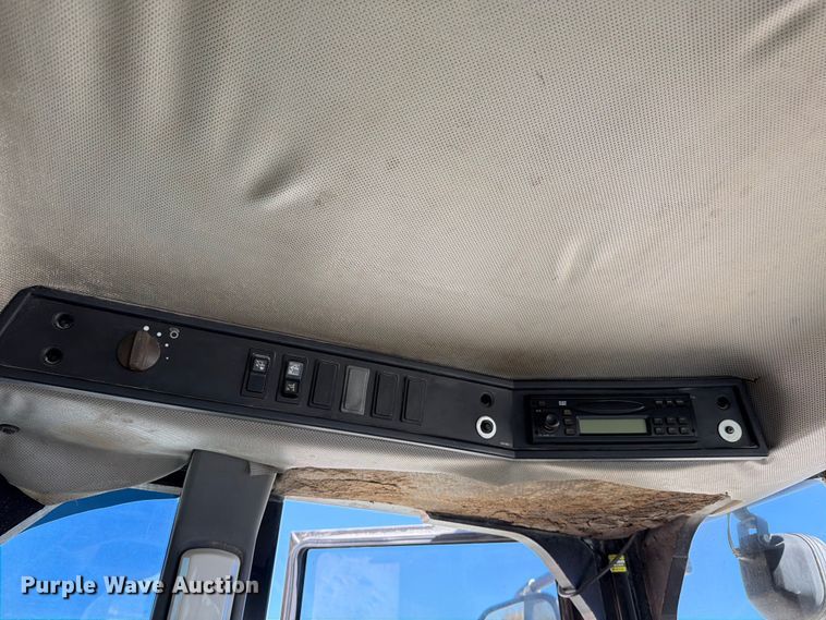 image for item ED5115 2005 Caterpillar 988G wheel loader