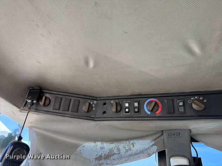 image for item ED5115 2005 Caterpillar 988G wheel loader