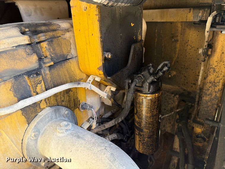 image for item ED5115 2005 Caterpillar 988G wheel loader